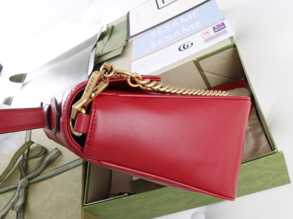 新作調 節可能なショルダーストラップ グッチ スーパーコピーワインレッドチェーンショルダーバッグ|スーパーコピーn級優良店 5 新作調 節可能なショルダーストラップ グッチ スーパーコピーワインレッドチェーンショルダーバッグ