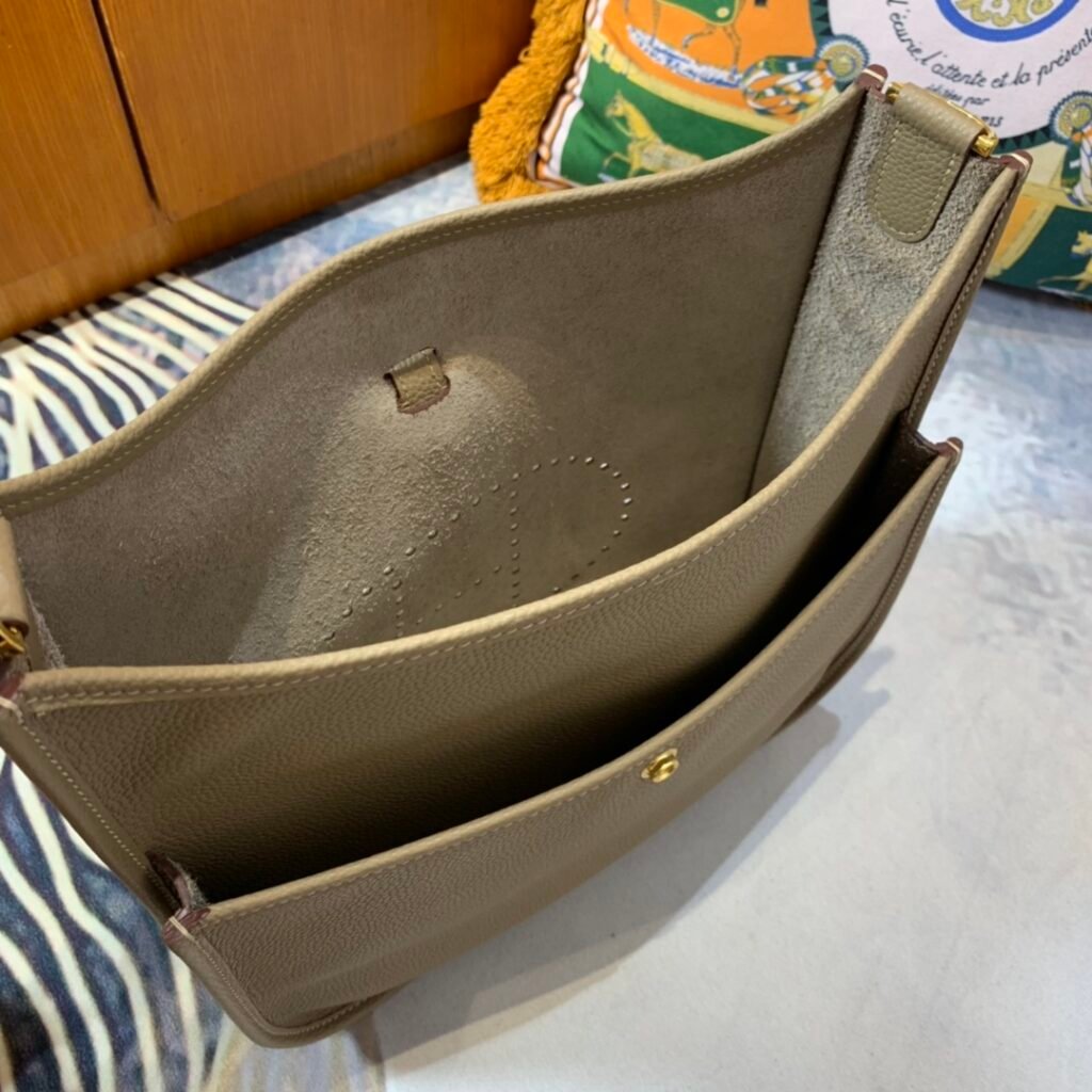 HOT100%新品 エルメス n級品    Evelyne29cm ショルダーバッグ