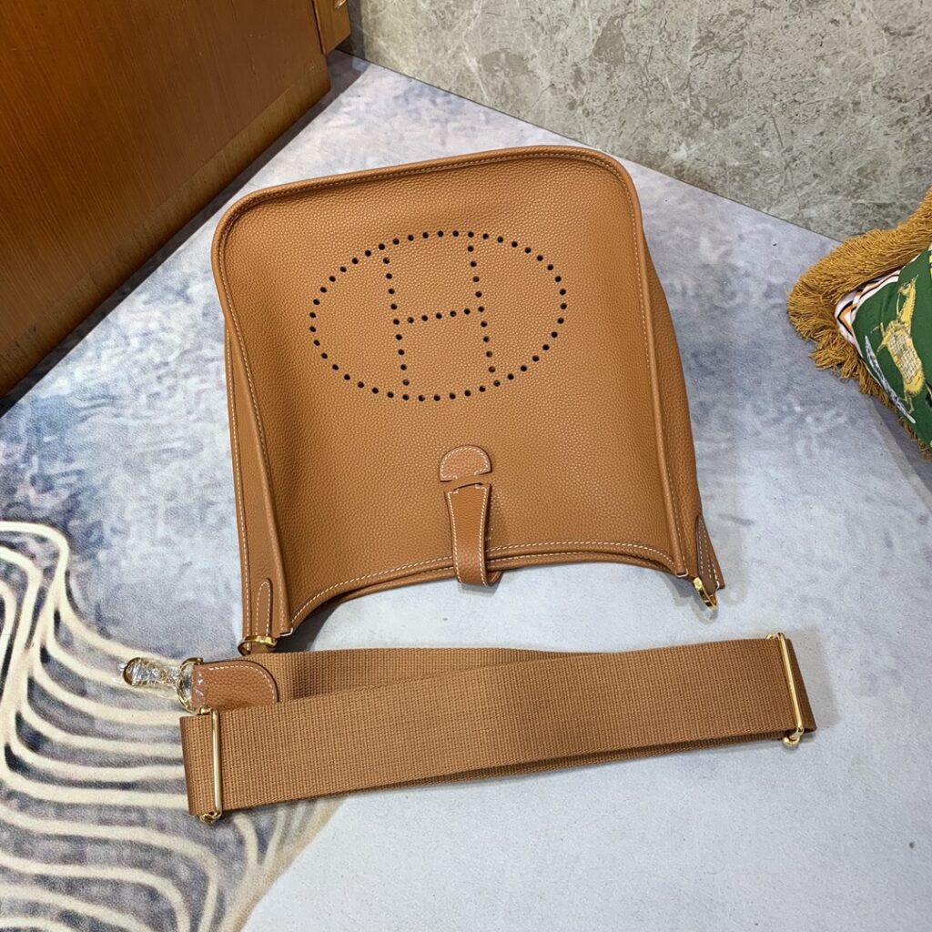 激安 上品 エルメス スーパーコピー 優良サイト 口コミ Evelyne29cm ショルダーバッグ|スーパーコピーn級優良店 3 激安 上品 エルメス スーパーコピー 優良サイト 口コミ Evelyne29cm ショルダーバッグ