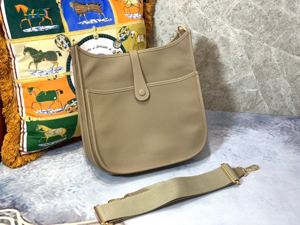 HOT100%新品 エルメス n級品    Evelyne29cm ショルダーバッグ