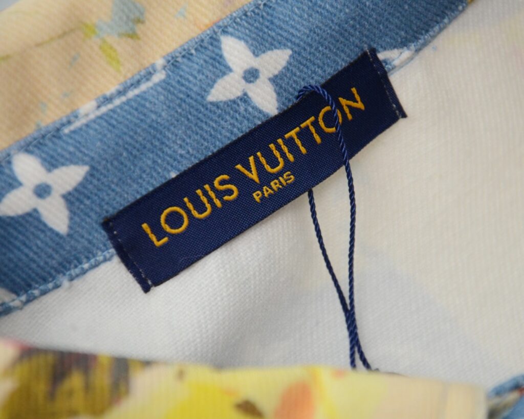 個性的 魅力的 心地よい コットン素材 ルイヴィトン 偽物 フラワーコートジャケット