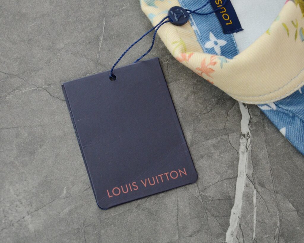 個性的 魅力的 心地よい コットン素材 ルイヴィトン 偽物 フラワーコートジャケット