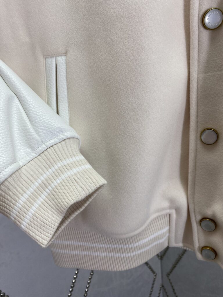  個性的 魅力的 心地よい コットン素材  ルイヴィトン  スーパーコピー 人気新作ウールジャケット