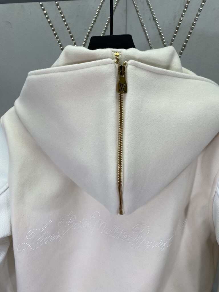  個性的 魅力的 心地よい コットン素材  ルイヴィトン  スーパーコピー 人気新作ウールジャケット