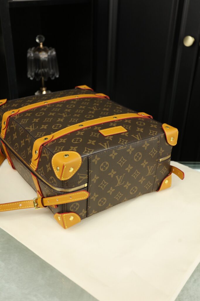 個性的 魅力的 心地よい コットン素材 ルイヴィトン n級品 Soft trunk ボックスリュック