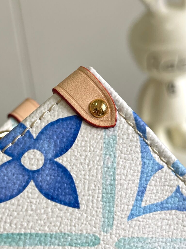 大活躍！存在感のある ルイヴィトン  スーパーコピー 優良サイト 口コミ  M25318 OnTheGo East West ハンドバッグ 