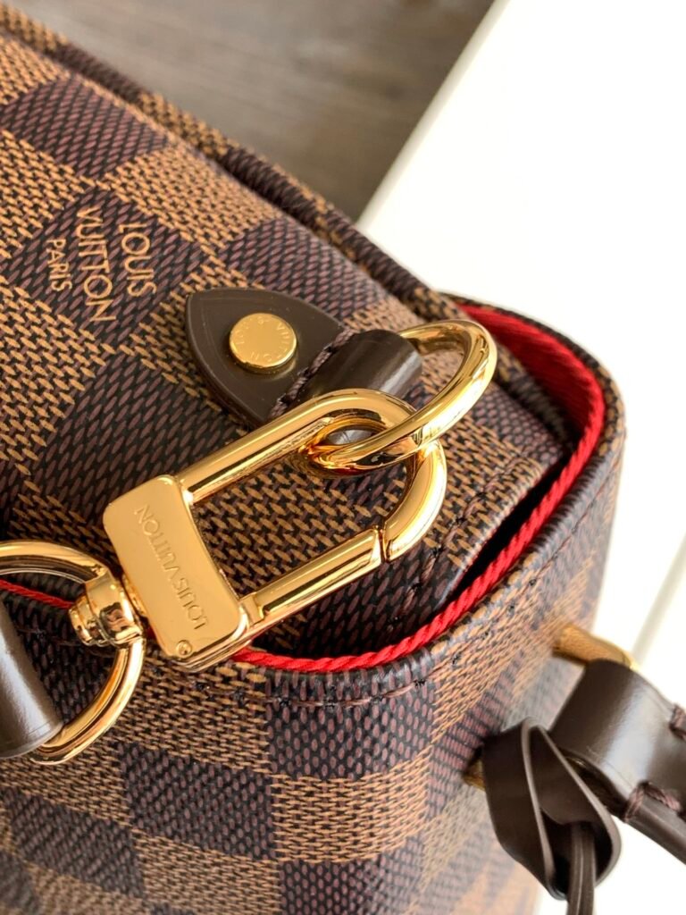 個性的 魅力的 心地よい コットン素材  ルイヴィトン  n級品 チェック柄 N41581 CROISETTE DAMIER ハンドバッグ
