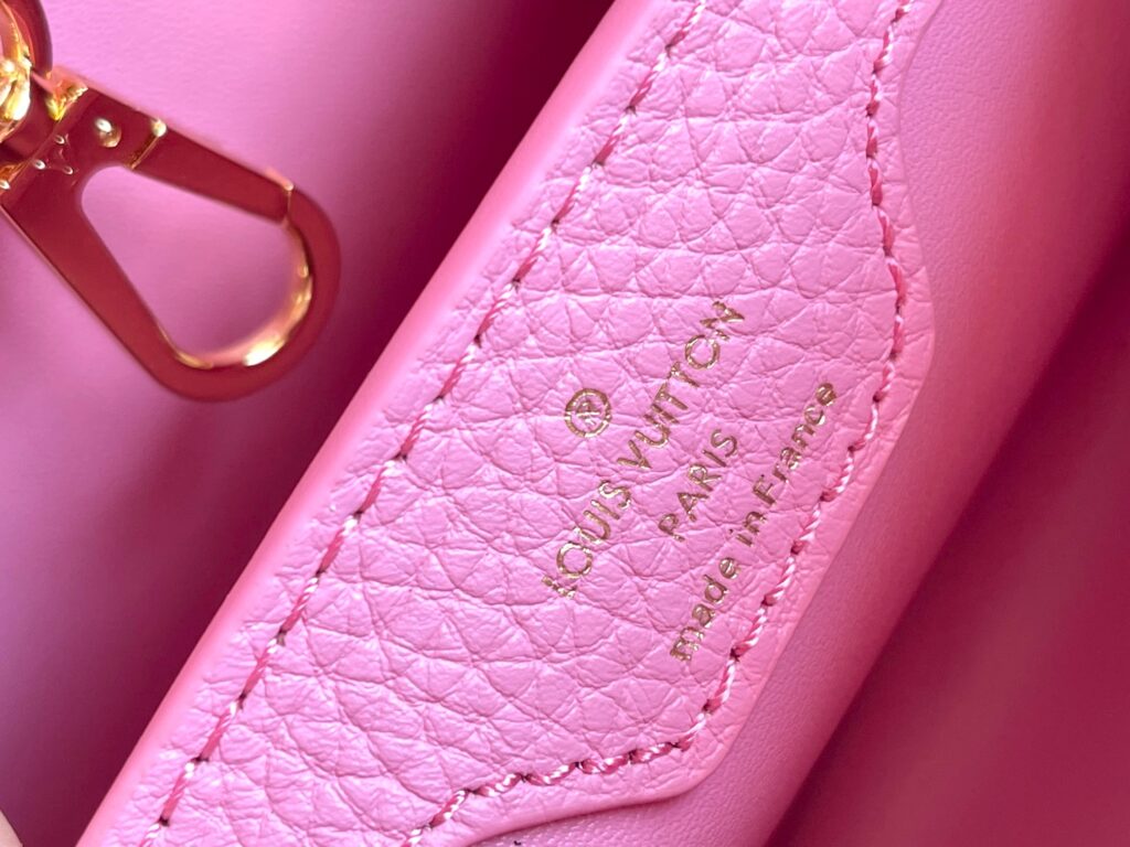 業界最高い品質 入手困難 ルイヴィトン 偽物 M23943ピンクCapucines BB ハンドバッグ