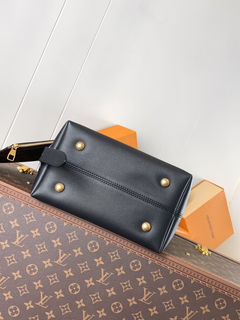 HOT100%新品 ルイヴィトン  コピー  M25352  Low Key Hobo ショルダーバッグ