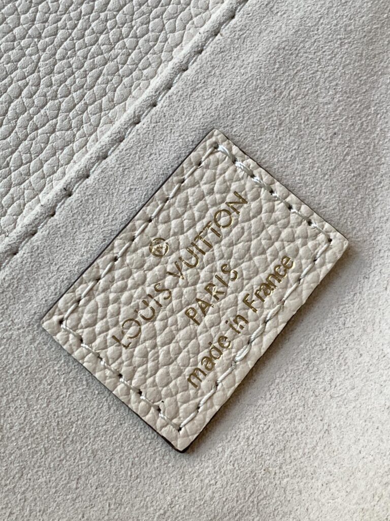 今季セール 限定品 ルイヴィトン スーパーコピー M22942 オーダーメイド 牛革Pochette Métis East West ハンドバッグ