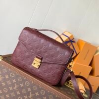 オシャレにお得100%新品 ルイヴィトン 偽物 ナツメ色 M44881 POCHETTE MÉTISバッグ