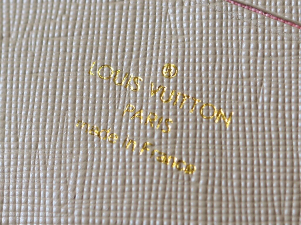 有名人の愛用品 ルイヴィトン  コピー M12778 Wallet On Chain Ivy ハンドバッグ