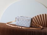 大活躍！存在感のある ルイヴィトン 偽物 m12429 Pochette Métis East West ハンドバッグ