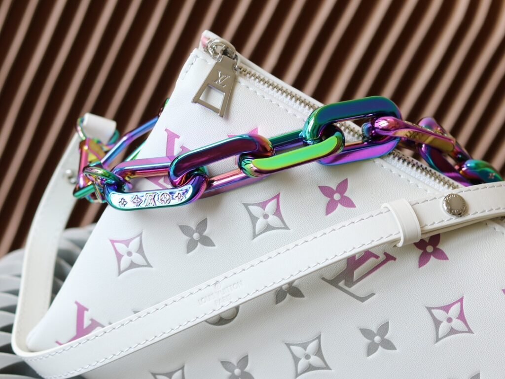 大特価！新商品!    ルイヴィトン コピー 羊革   M23617 Coussin BB バッグ