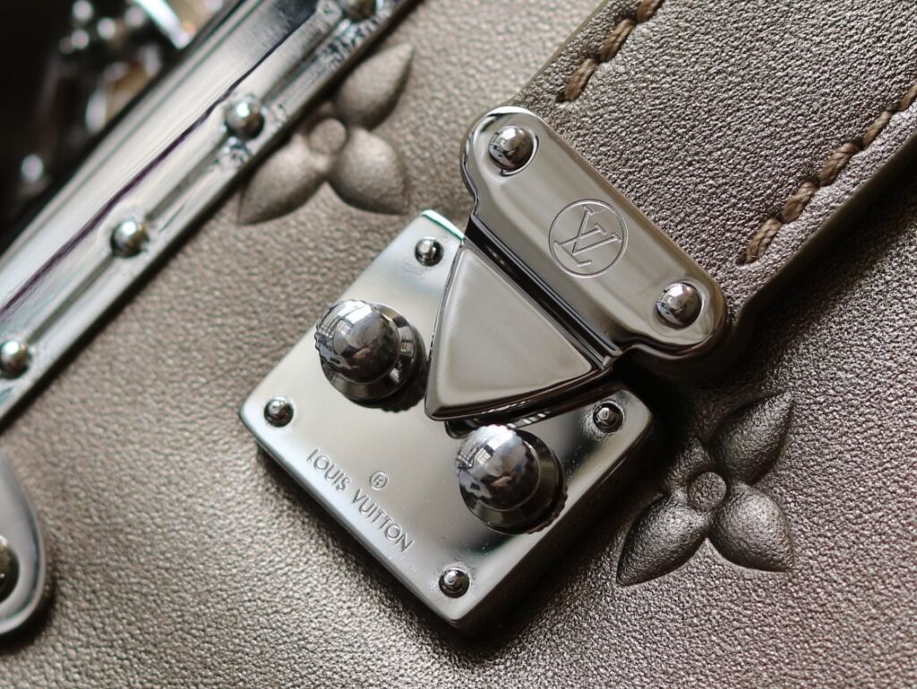 話題となる人気品 ルイヴィトン  スーパーコピー  M21477 Petite Malle ハンドバッグ   
