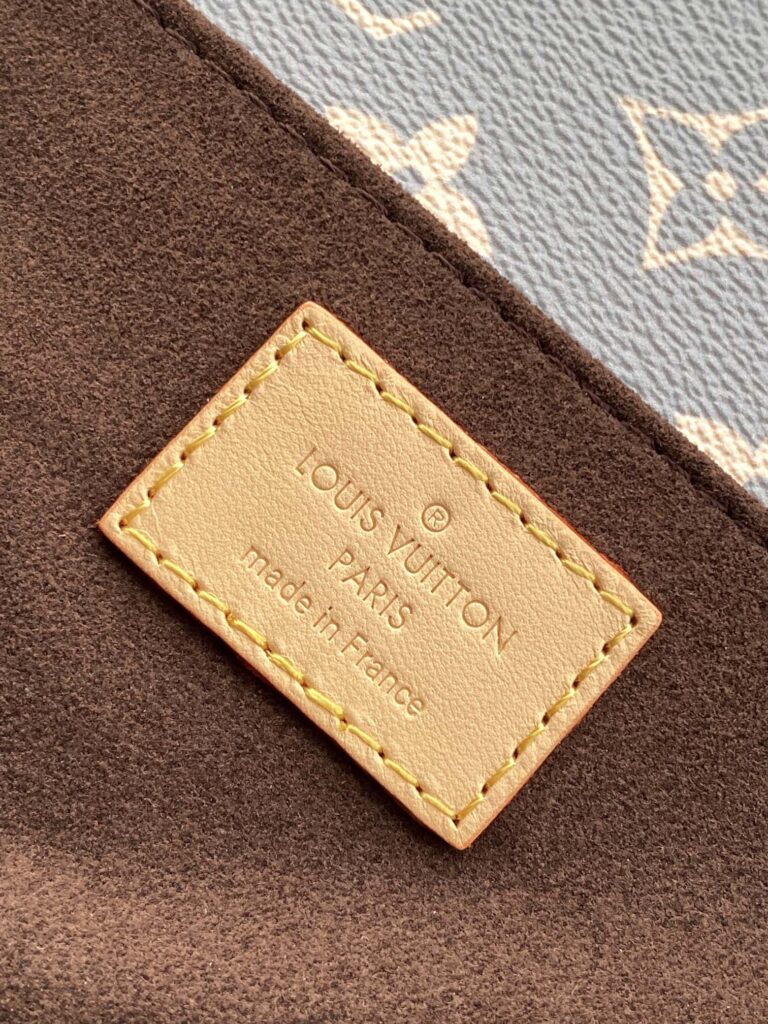   大人気 上品 ルイヴィトン  コピー  M12429 Pochette Métis East West   ハンドバッグ 