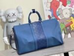 個性的 魅力的 心地よい コットン素材 ルイヴィトン コピー TaigaレザーKeepall 50 旅行バッグ