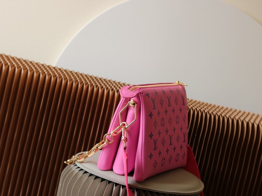 大人気 上品 ルイヴィトン コピー M58628 Vuittamins シリーズCoussin ハンドバッグ