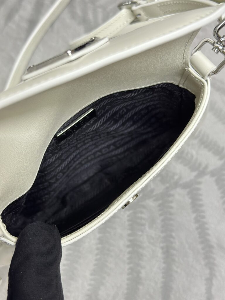 低価直輸入専門店 プラダ スーパーコピー 優良サイト 口コミ 1BH188 クレオハンドバッグ