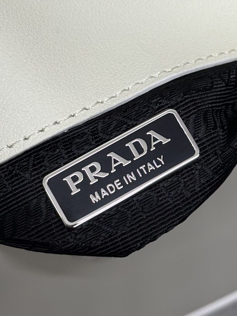 低価直輸入専門店 プラダ スーパーコピー 優良サイト 口コミ 1BH188 クレオハンドバッグ