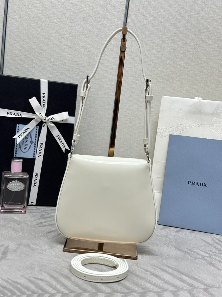 低価直輸入専門店 プラダ スーパーコピー 優良サイト 口コミ 1BH188 クレオハンドバッグ