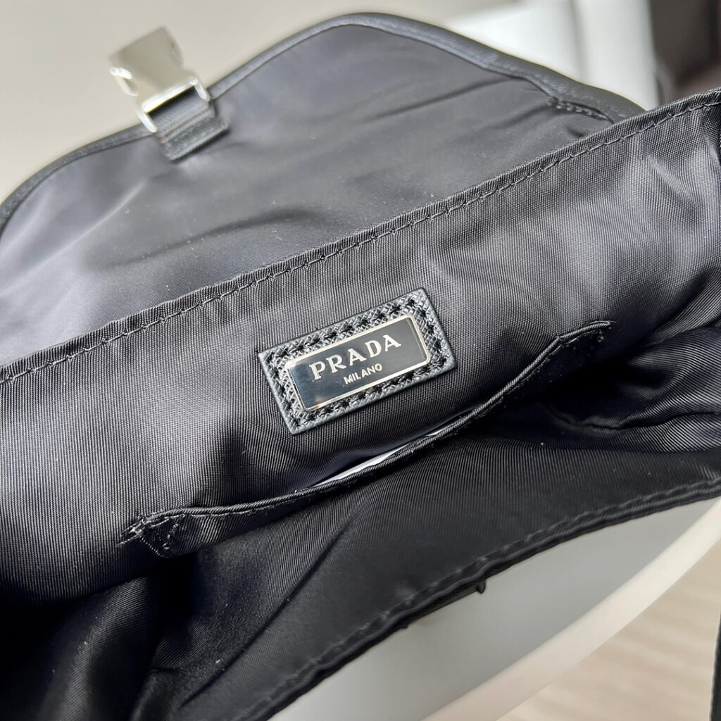 大特価!新商品! プラダ スーパーコピー Re-Nylon レザーショルダーバッグ