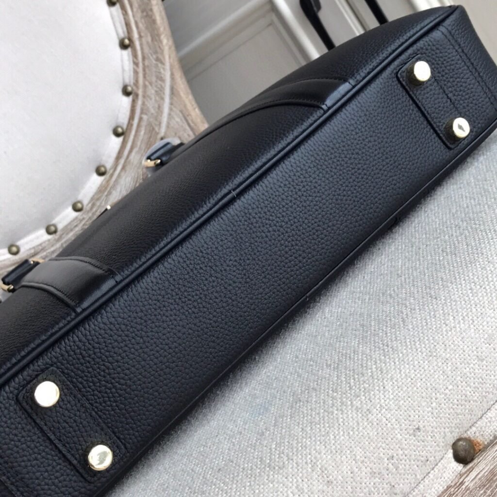 有名人の愛用品 プラダ n級品 ハイエンドアタッシュケース