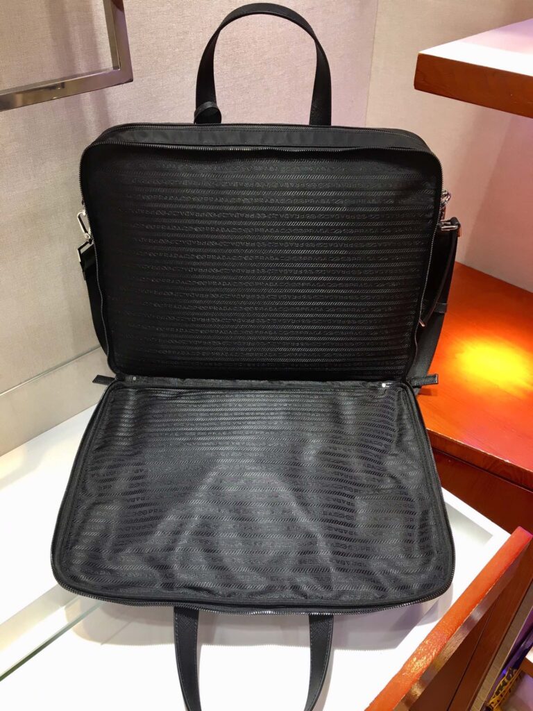 低価直輸入専門店 プラダ コピー 2VE015 Saffianoクロス柄牛革アタッシュケース