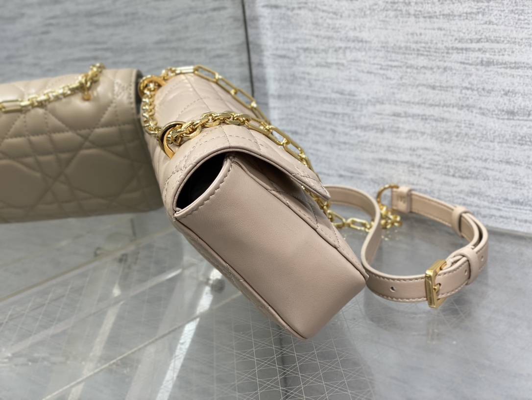 Miss Daisy:22*12.5*4cmディオール バッグ 激安 代引きショルダーバッグ|スーパーコピーn級優良店 4 Miss Daisy:22*12.5*4cmディオール バッグ 激安 代引きショルダーバッグ|スーパーコピー服