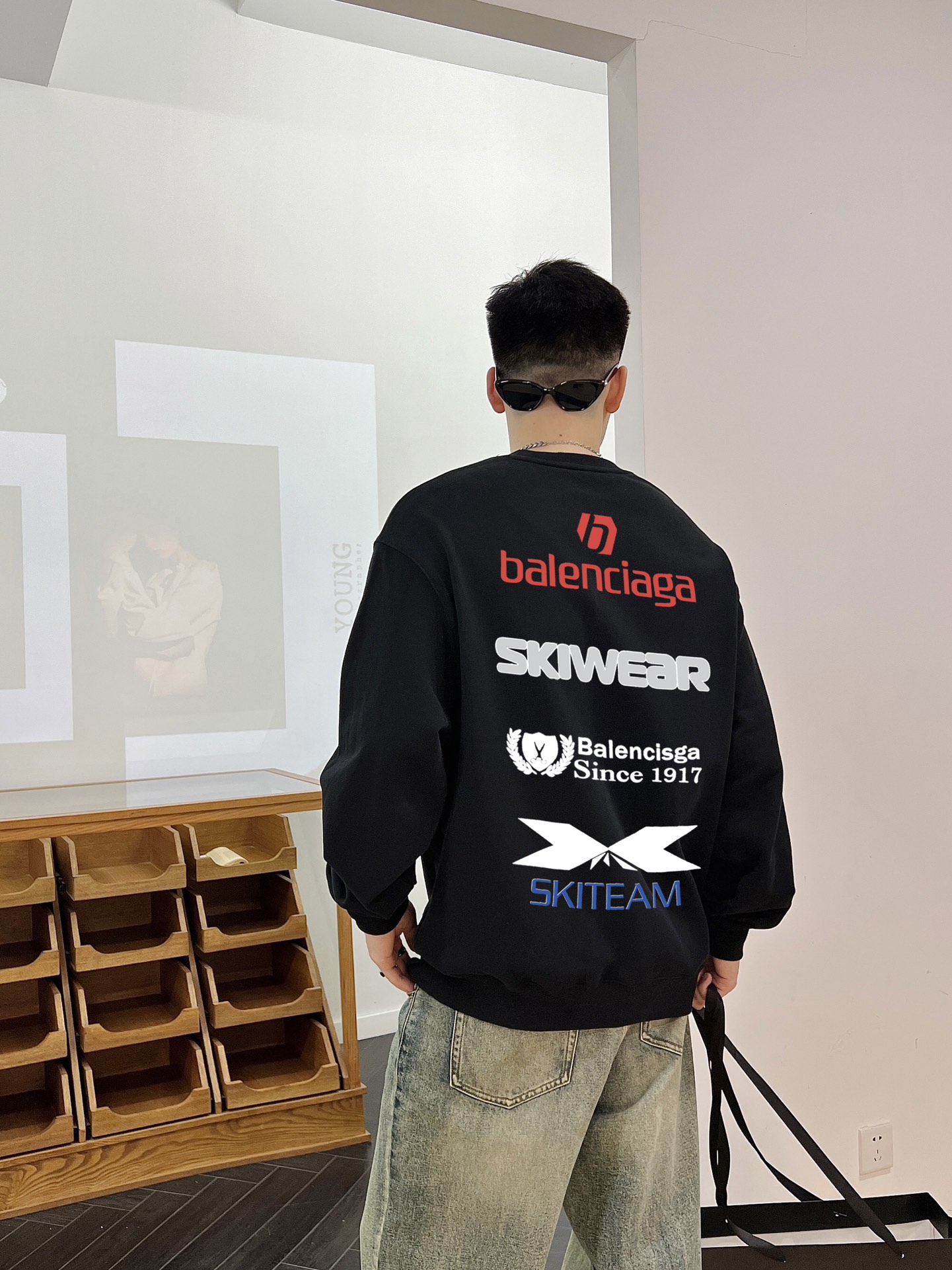 バレンシアガ人気ブランド 服偽物男女兼用スウェット|スーパーコピーn級優良店 8 バレンシアガ人気ブランド 服偽物男女兼用スウェット|スーパーコピー服