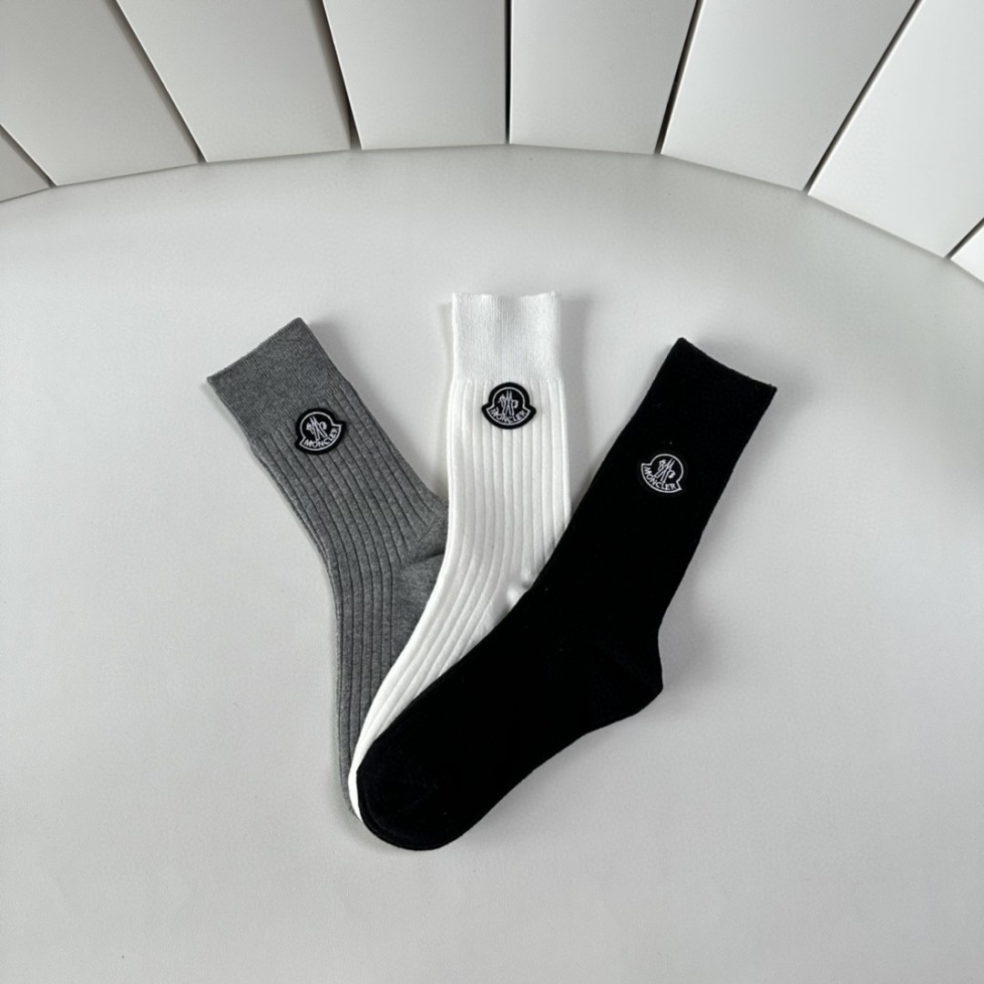 MONCLER(モンクレール) 秋冬新作偽物靴下 3足|スーパーコピーn級優良店 4 MONCLER(モンクレール) 秋冬新作偽物靴下 3足|スーパーコピー服
