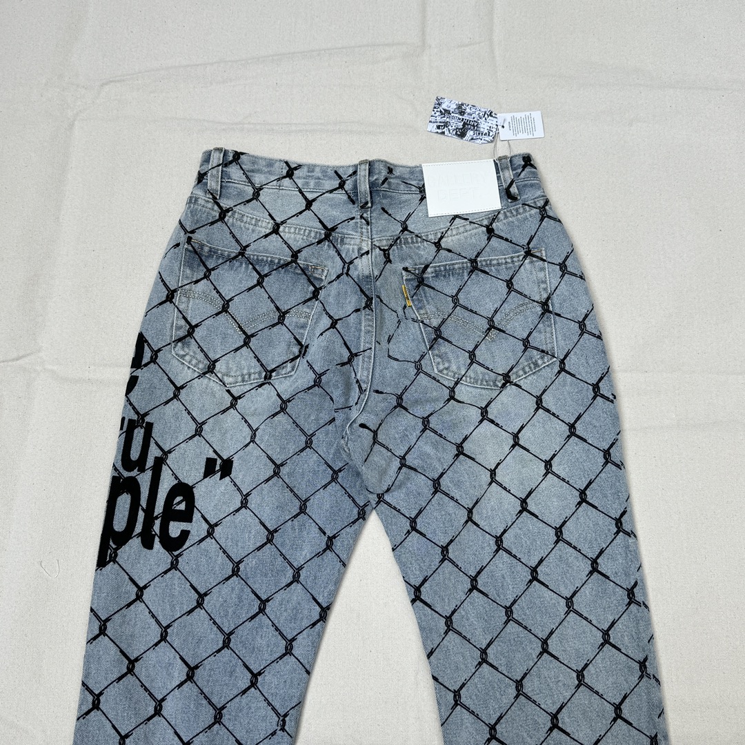 2025新作 ギャラリーデプトジーンズ n級 クラッシュ風加工|スーパーコピーn級優良店 7 2025新作 ギャラリーデプトジーンズ n級 クラッシュ風加工|スーパーコピー服